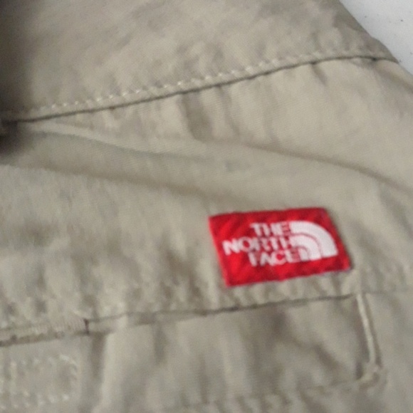 The North Face Hiking Convertible Pant/Shorts - Picture 5 of 9